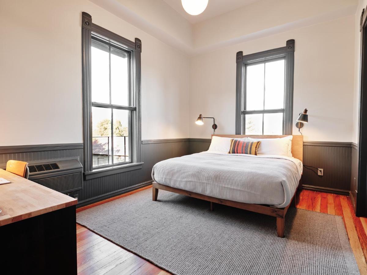 Thatcher Hotel Hopland Esterno foto